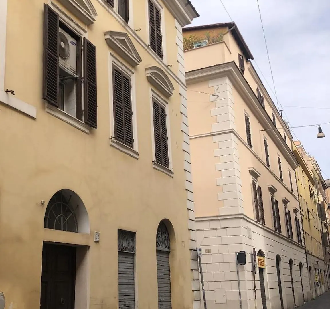 Borgo In Elegante Appartamento Rome Italy